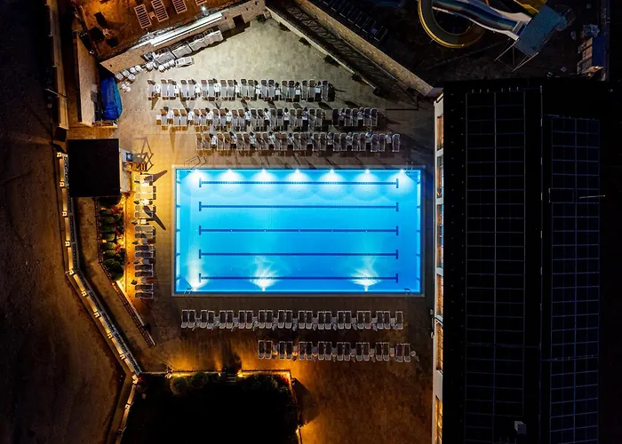 Regnum & Ξενοδοχείο Μπάνσκο